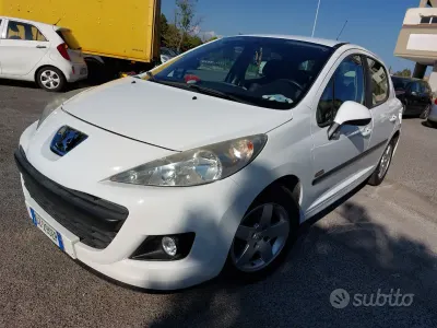 Usata Peugeot 207 88 CV (64 kW) 2010 Bianco Utilitaria