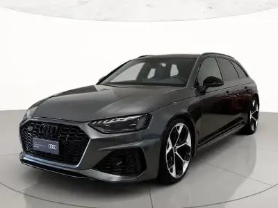 Usata Audi RS4 Comfort 450 CV (330 kW) 2024 Grigio daytona perlato Station wagon