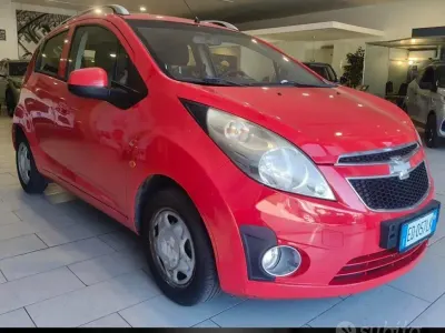 Begagnad Chevrolet Spark LS 68 HK (50 kW) 2010 Röd Halvkombi