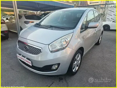 Usata Kia Venga 90 CV (66 kW) 2010 Nero Utilitaria