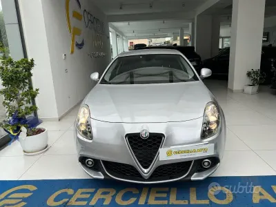 Usata Alfa Romeo Giulietta Business 120 CV (88 kW) 2020 Grigio metallizzato Utilitaria