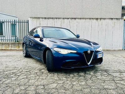 Usata Alfa Romeo Giulia Executive 180 CV (132 kW) 2018 Blu Berlina
