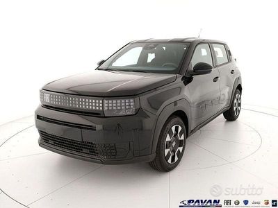 Nuova Fiat Grande Panda Icon 110 CV (80 kW) 2025 Nero Utilitaria