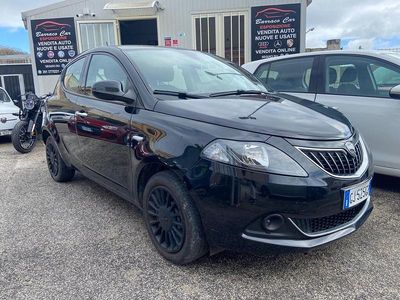 Usata Lancia Ypsilon Silver 69 CV (50 kW) 2022 Nero Utilitaria