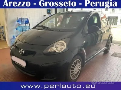 Usata Toyota Aygo 68 CV (50 kW) 2009 Nero Utilitaria