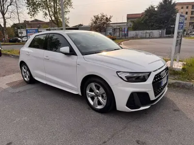 Usata Audi A1 Ambiente 110 CV (80 kW) 2023 Bianco SUV