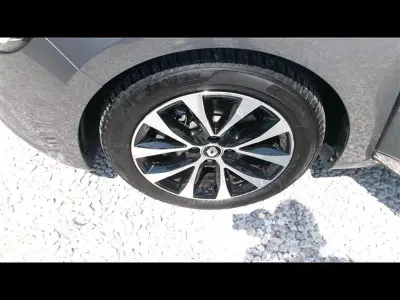 Usata Renault Clio Techno 145 CV (106 kW) 2023 Grigio scuro Utilitaria