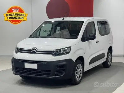 Usata Citroën Berlingo 102 CV (75 kW) 2021 Bianco Monovolume