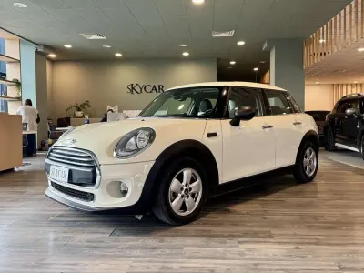 Usata Mini One D 95 CV (69 kW) 2018 Beige Utilitaria