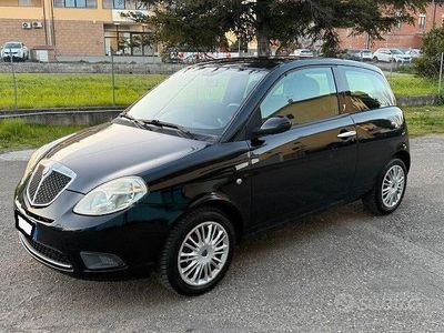 Usata Lancia Ypsilon 60 CV (44 kW) 2009 Nero Utilitaria