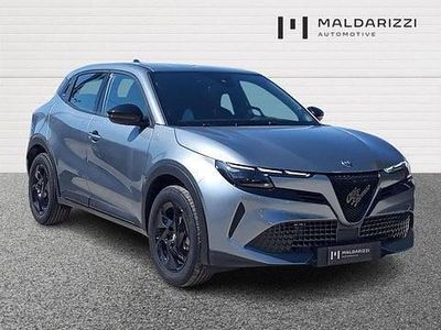 Nuova Alfa Romeo Junior 145 CV (106 kW) 2025 SUV
