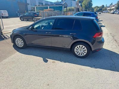Usata VW Golf VII 110 CV (80 kW) 2015 Nero Utilitaria