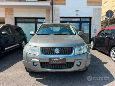 Usata Suzuki Grand Vitara 106 CV (77 kW) 2007 Grigio SUV