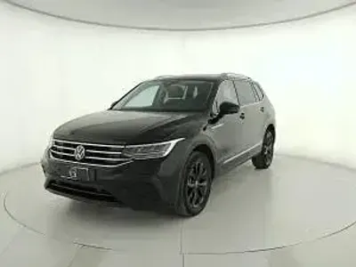 Usata VW Tiguan Life 122 CV (89 kW) 2023 Grigio SUV
