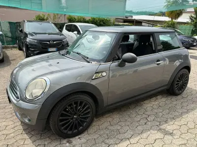 Usata Mini Cooper 75 CV (55 kW) 2009 Grigio Utilitaria