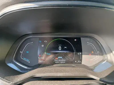 Usata Renault Clio Techno 145 CV (106 kW) 2023 Nero Utilitaria