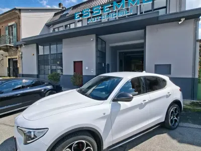 Second-hand Alfa Romeo Stelvio Ti 190 CP (139 kW) 2020 Alb SUV