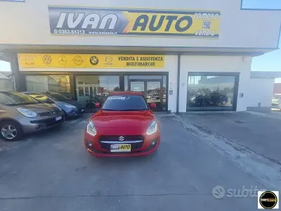 Usata Suzuki Swift 83 CV (61 kW) 2023 Rosso Utilitaria