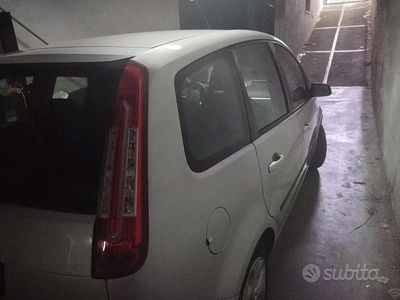 Begagnad Ford C-MAX 90 HK (66 kW) 2008 Grå Minibuss