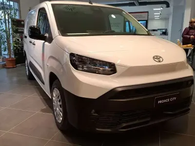 Nuova Toyota Proace City City 131 CV (96 kW) 2026 Bianco Monovolume