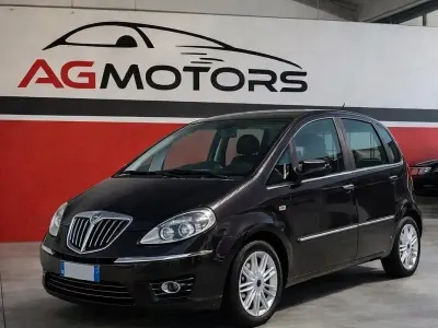 Gebraucht Lancia Musa 95 PS (69 kW) 2012 Schwarz Van / Kleinbus