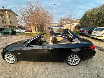 Usata BMW 320 Cabriolet 170 CV (125 kW) 2008 Nero Cabrio