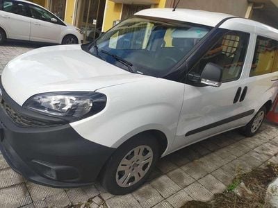 Usata Fiat Doblò Easy 90 CV (66 kW) 2021 Bianco Monovolume