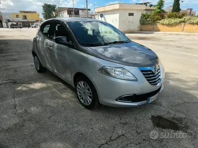 Usata Lancia Ypsilon Platinum 85 CV (62 kW) 2012 Grigio Utilitaria