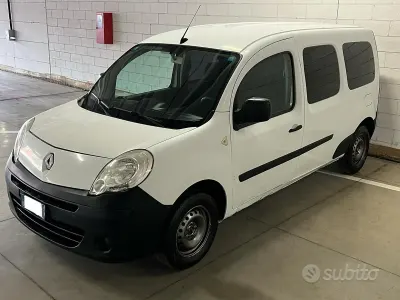 Usata Renault Kangoo 90 CV (66 kW) 2011 Bianco Monovolume
