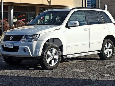 Usata Suzuki Grand Vitara 129 CV (94 kW) 2011 Bianco SUV