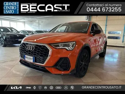 Usata Audi Q3 Sportback Business 150 CV (110 kW) 2022 Orange pastello SUV