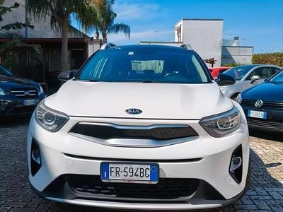 Usata Kia Stonic Style 110 CV (80 kW) 2018 Bianco SUV