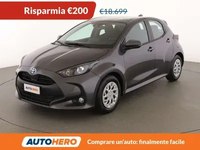 Usata Toyota Yaris Hybrid Active 116 CV (85 kW) 2023 Grigio Berlina