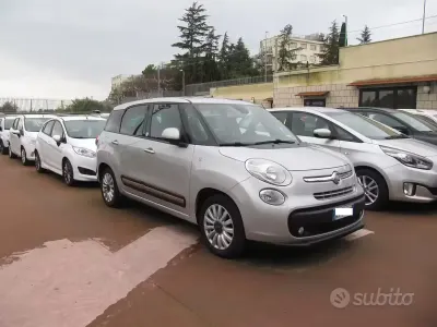 Begagnad Fiat 500L Living 105 HK (77 kW) 2014 Grå Minibuss