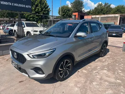 Usata MG ZS Luxury 106 CV (77 kW) 2023 Grigio SUV