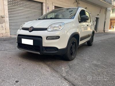 Usata Fiat Panda 4x4 Wild 84 CV (61 kW) 2020 Bianco Utilitaria