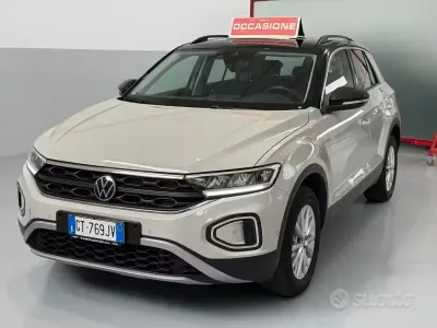 Usata VW T-Roc Life 110 CV (80 kW) 2024 SUV
