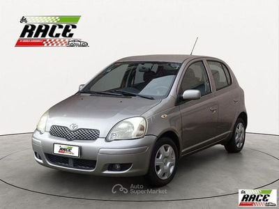 Gray Usata 2004 Toyota Yaris Sol | 1500 € (Ottimo prezzo)