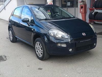 Usata Fiat Punto Street 69 CV (50 kW) 2016 Blu Utilitaria