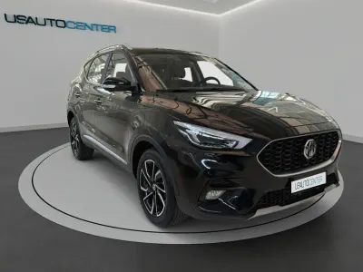 Usata MG ZS Comfort 106 CV (77 kW) 2024 Bianco pastello Berlina