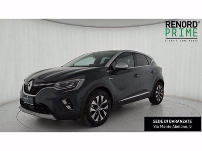 Usata Renault Captur Techno 143 CV (105 kW) 2022 Blu scuro SUV