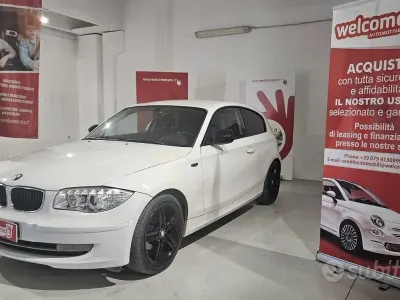 Usata BMW 118 Efficient Dynamics 143 CV (105 kW) 2011 Bianco Utilitaria