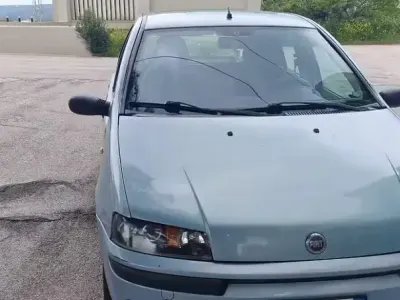 Usata Fiat Punto 60 CV (44 kW) 2002 Blu Utilitaria