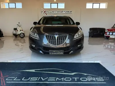 Usata Lancia Delta Silver 120 CV (88 kW) 2012 Grigio Utilitaria
