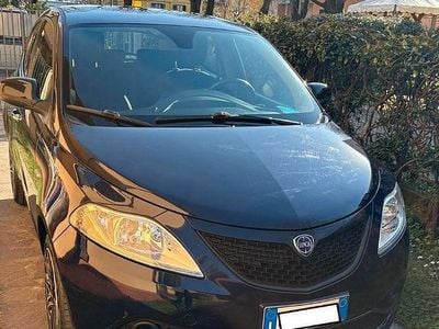 Usata Lancia Ypsilon 69 CV (50 kW) 2020 Blu Utilitaria