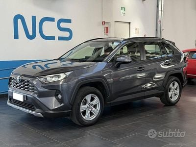 Usata Toyota RAV4 Hybrid 178 CV (130 kW) 2020 Grigio SUV