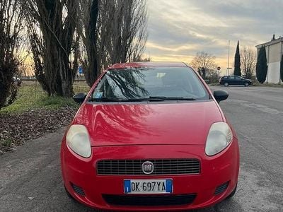 Usata Fiat Grande Punto 2007 Rosso Utilitaria