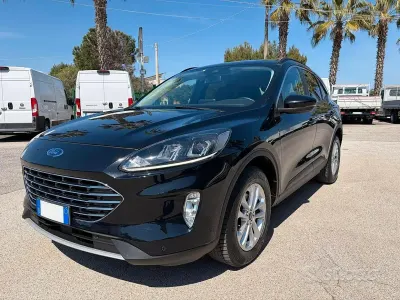 Usado Ford Kuga Titanium 120 CV (88 kW) 2022 Negro SUV