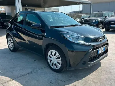 Usata Toyota Aygo X Active 72 CV (52 kW) 2022 Nero SUV