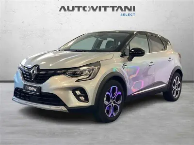 Usata Renault Captur Techno 101 CV (74 kW) 2023 Grigio chiaro SUV